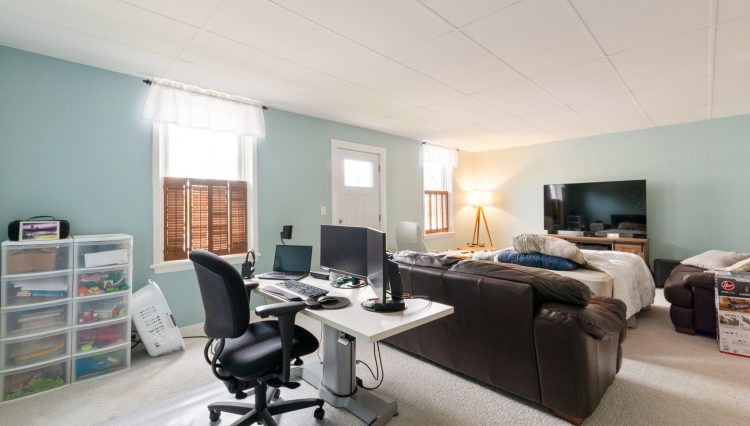 20-20 4441 Colonel Talbot Rd