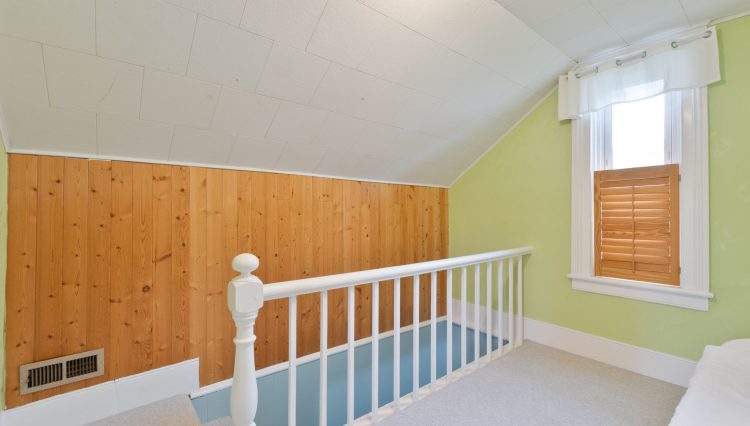 22-22 4441 Colonel Talbot Rd