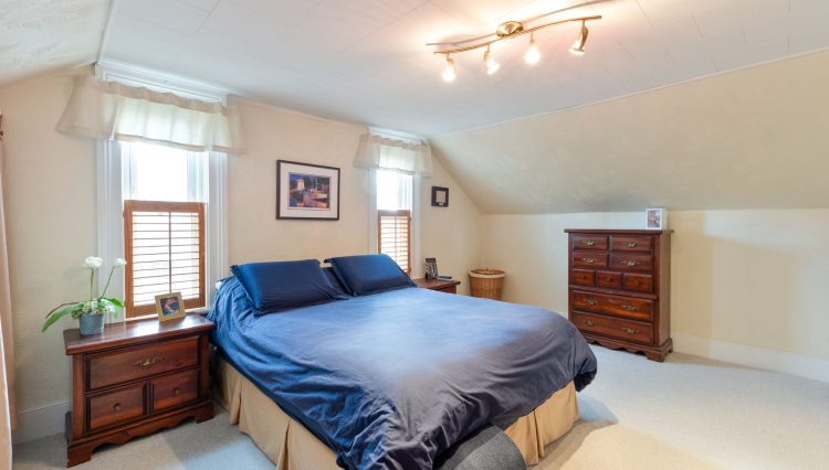 27-27 4441 Colonel Talbot Rd